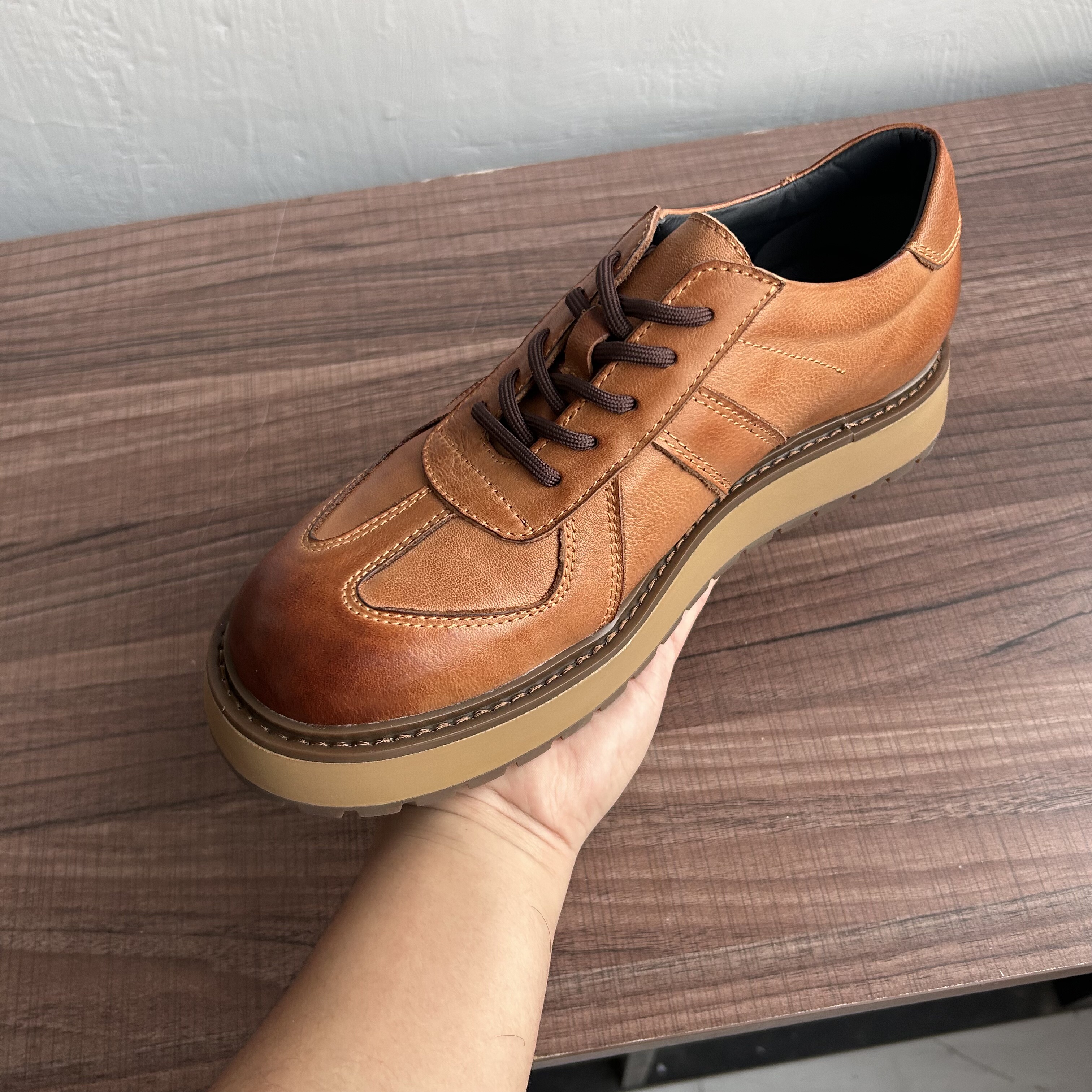 日系复古圆头休闲皮鞋男低帮鞋做旧牛皮厚底手工德比鞋老钱风潮鞋