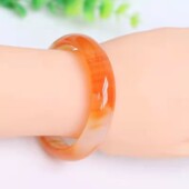 玛瑙玉石手镯女高冰种香槟金一口糖俏红色马料正品 扁条玉髓玉镯子