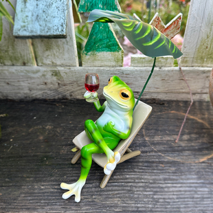饰动物工艺 休闲沙滩躺椅青蛙女郎摆件松弛感阳台电视柜造景布置装