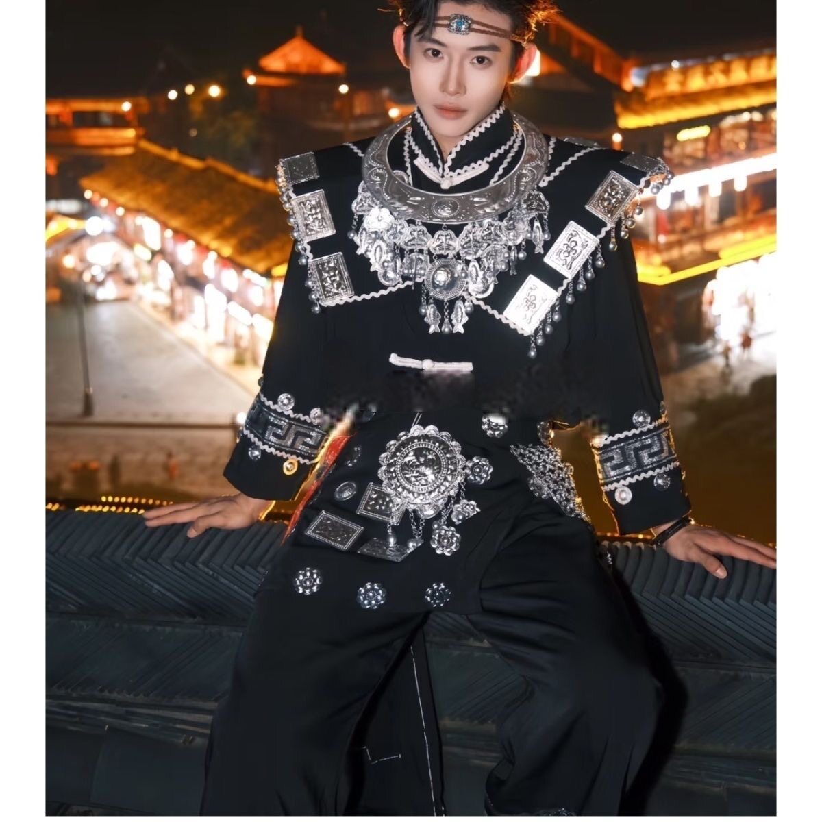 新款摄影服古城旅拍炫酷服装男苗民族服装/舞台装