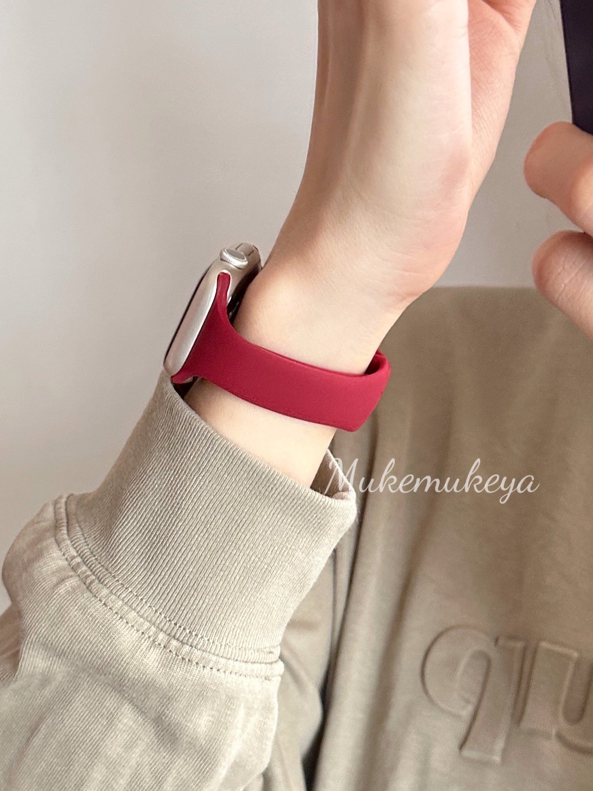 适用苹果手表 显白酒红小蛮腰硅胶iwatch表带运动苹果手表表带s8