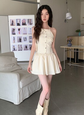 现货芝士蛋糕 肌理木耳边设计感挂脖连衣裙女夏小众短裙