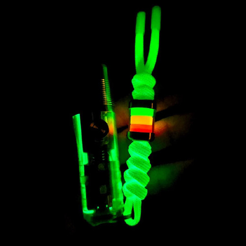 迷你夜光便携防水黑科技手电筒
