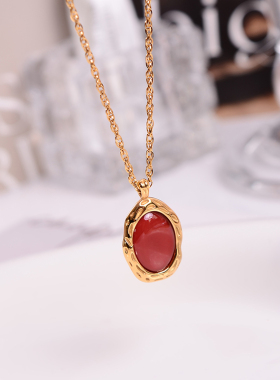 钛钢项链 红色椭圆形项链女秋冬过年高级感锁骨毛衣链不褪色饰品