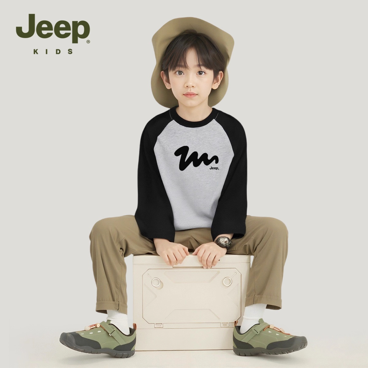 Jeep儿童圆领长袖亲肤舒适又百搭