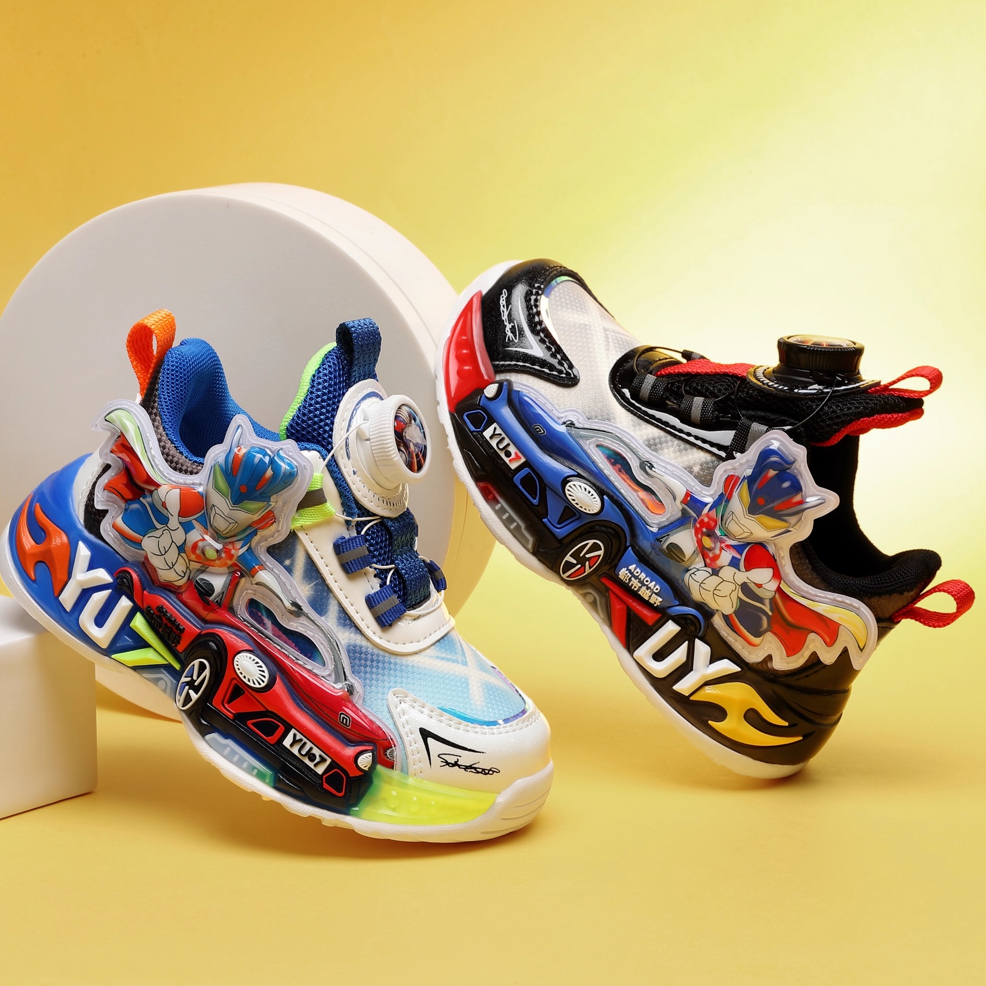 走英国Gopers潮牌奥特曼男童鞋子