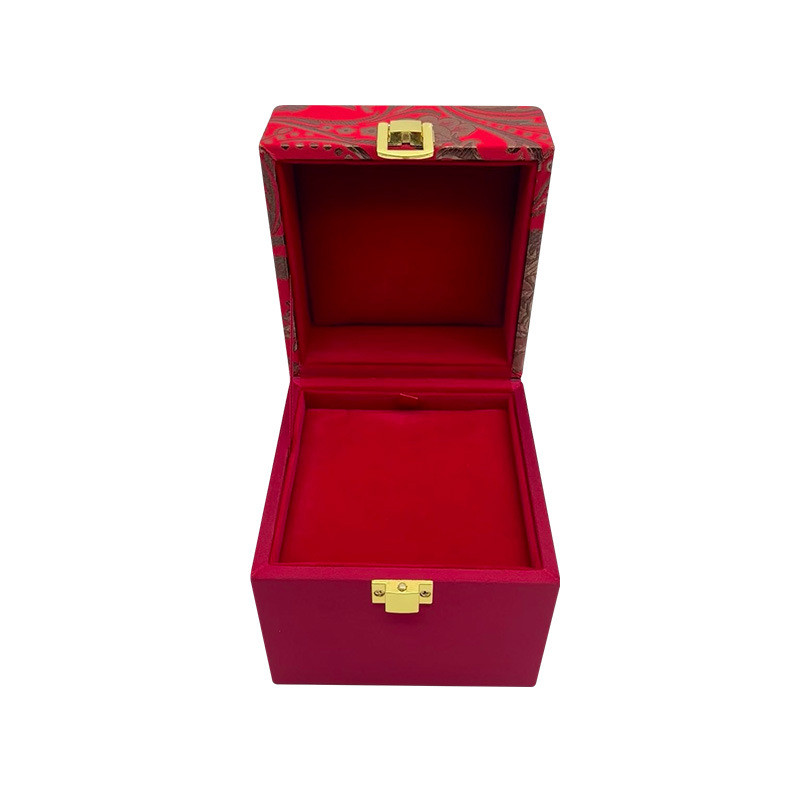 定制新中式翻盖婚庆珠宝盒精美首饰收纳木盒手工复古烫金深圳厂家