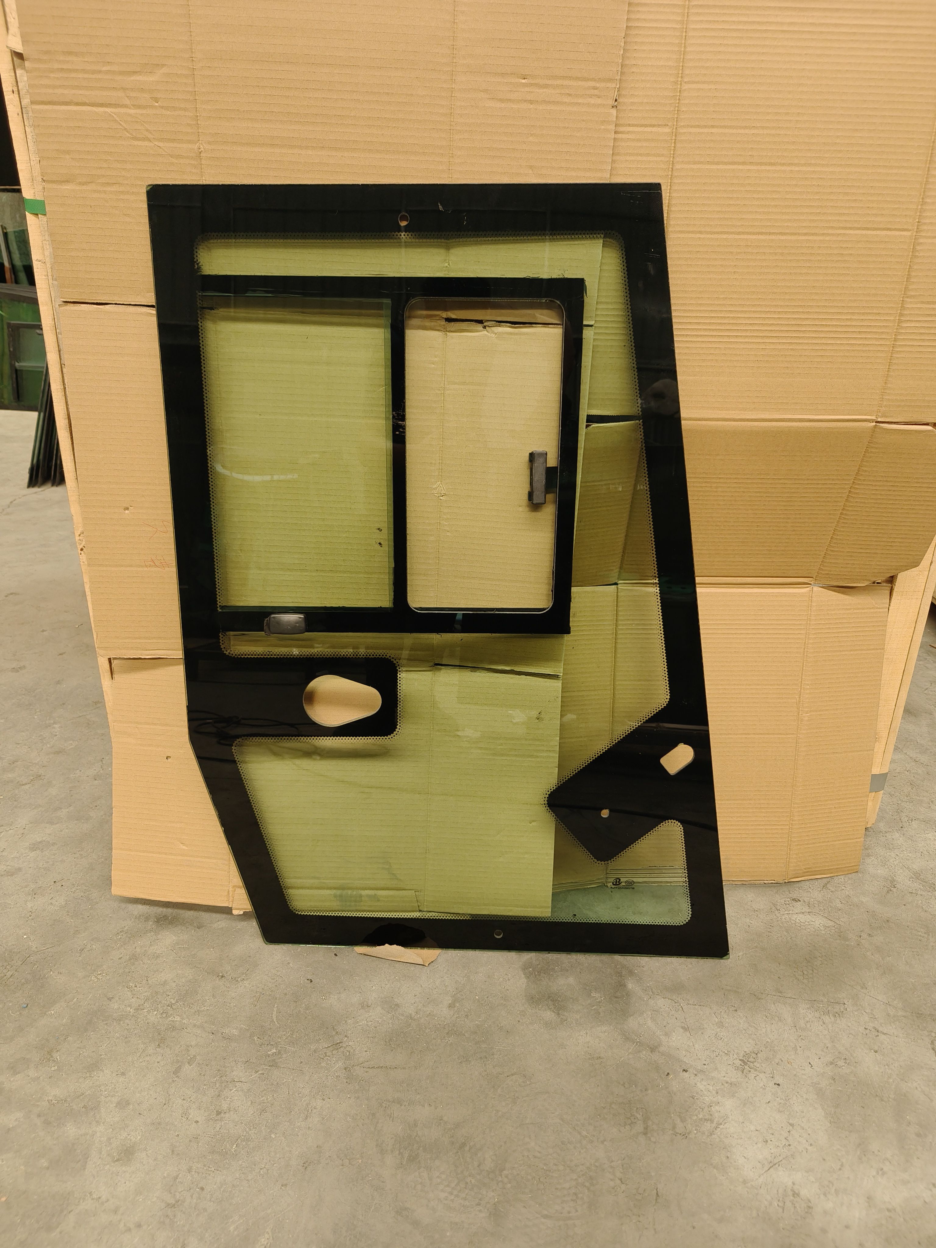 鲁工LG938装载机整体车门钢化玻璃铲车驾驶室整体门玻璃