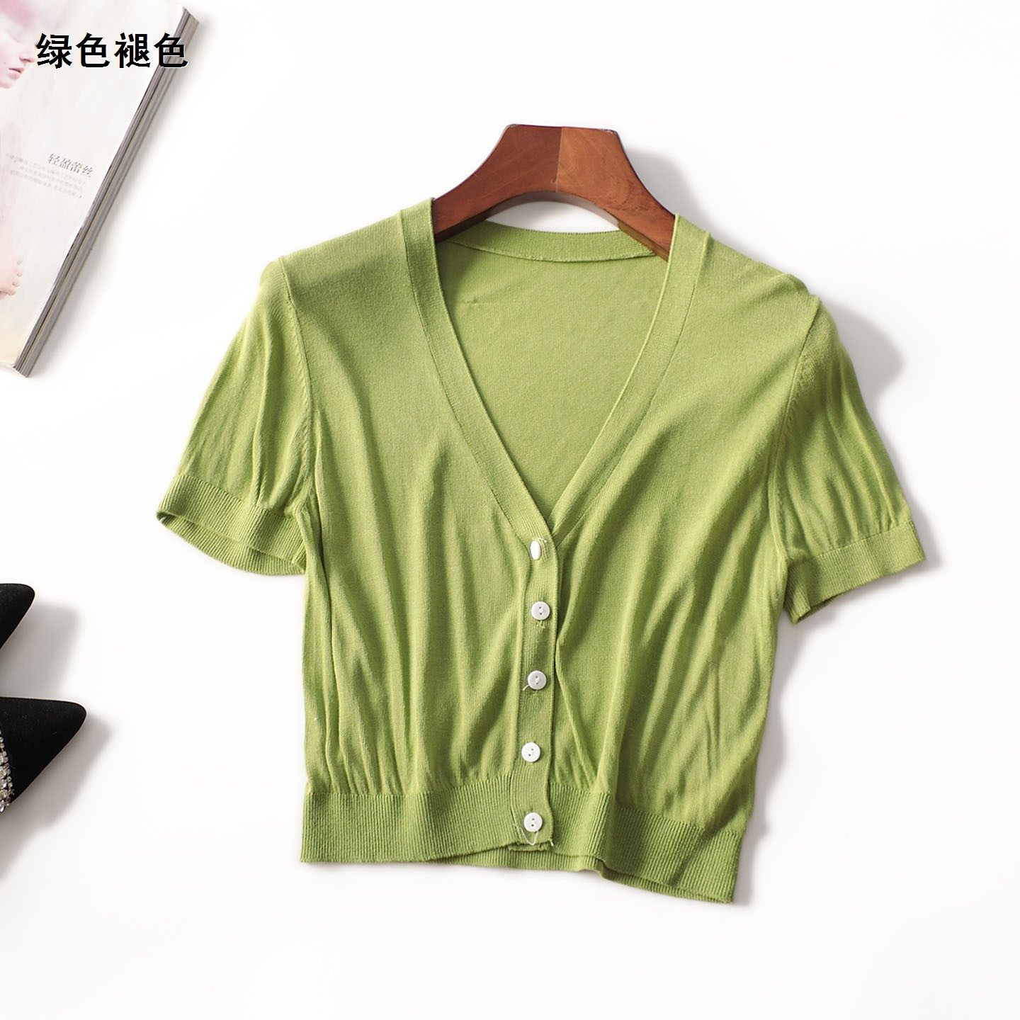 246777 粘胶夏短款单排扣短袖针织衫