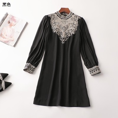 242252 醋酸纤维秋长款立领长袖连衣裙