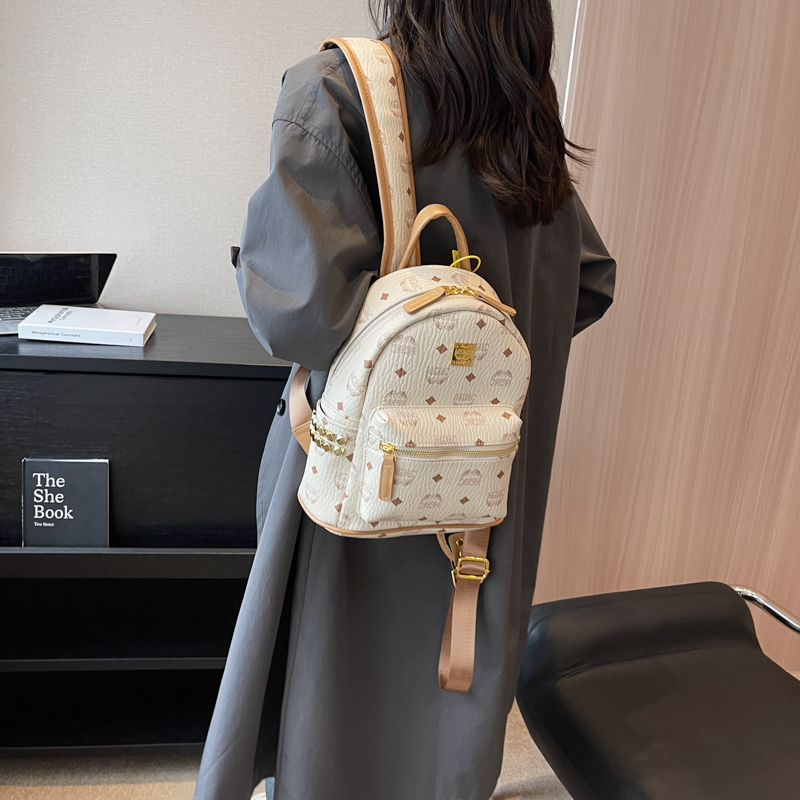 德国BLOM时尚女包休闲百搭旅行包
