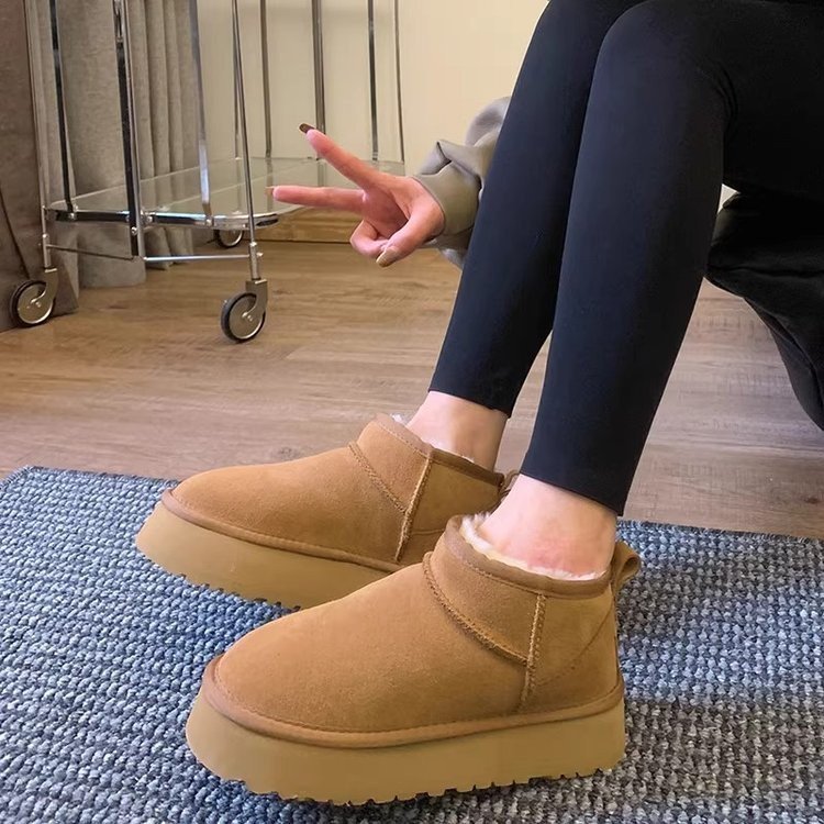 2025冬季新款套筒圆头冬季短筒羚羊棕雪地靴人造短毛绒中跟(