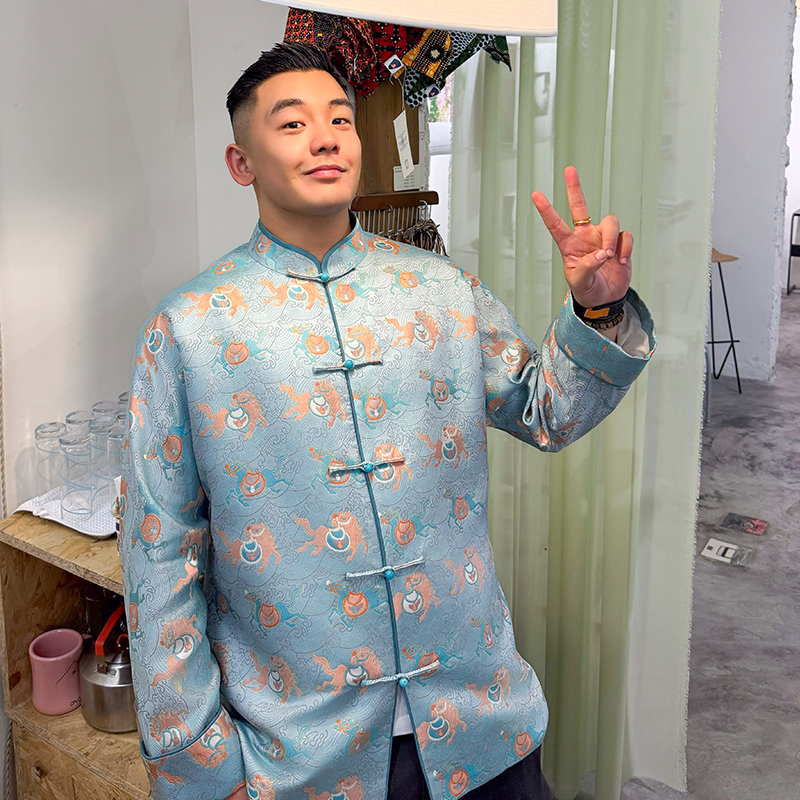 关山月三重门2025原创高端非遗织金宋锦桑蚕丝对襟外套国风唐装男