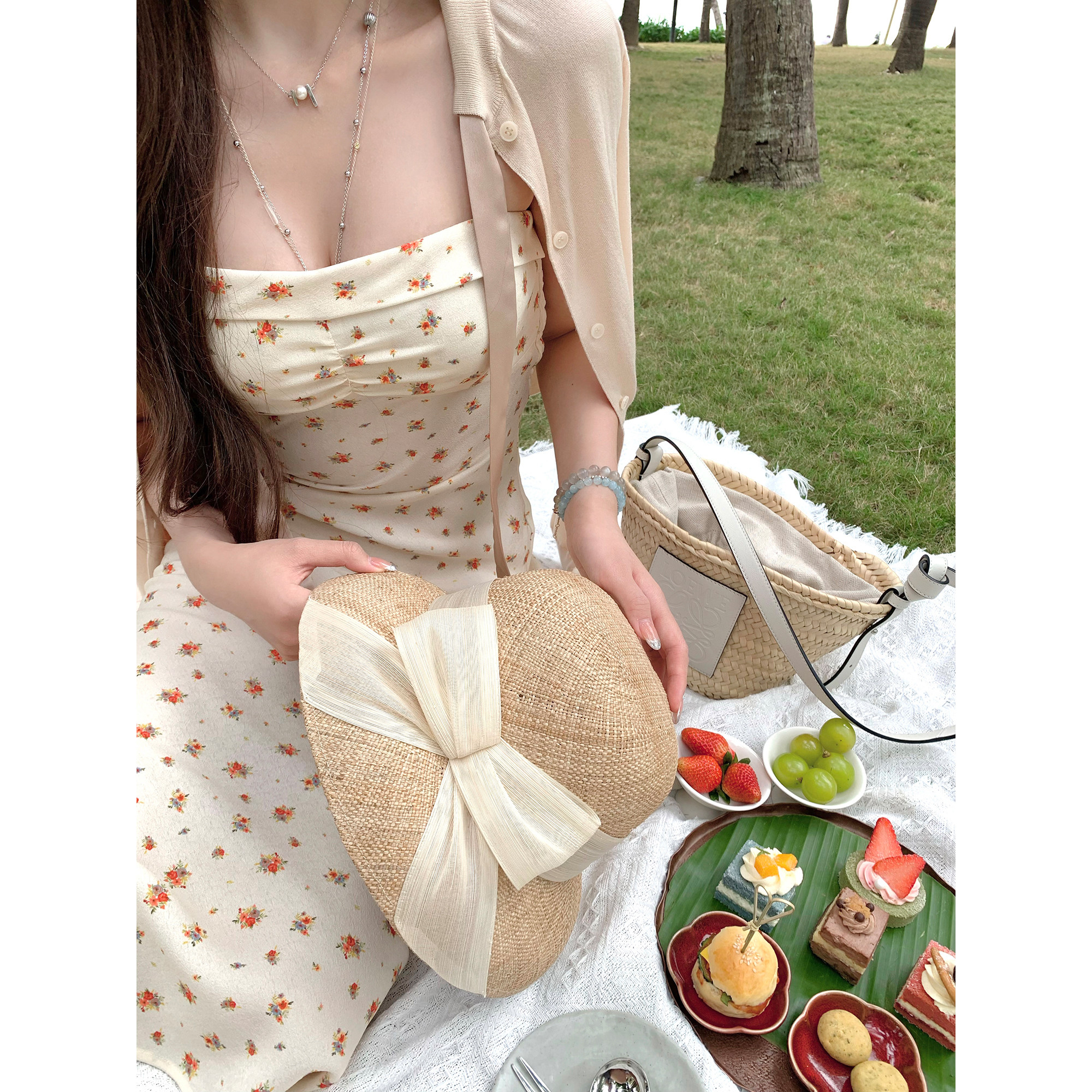 许许然Madeleine【南法夏日】春季度假碎花无袖抹胸吊带连衣裙