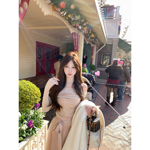 许许然Madeleine【韩女姐感】韩系修身设计感一字肩针织衫上衣女