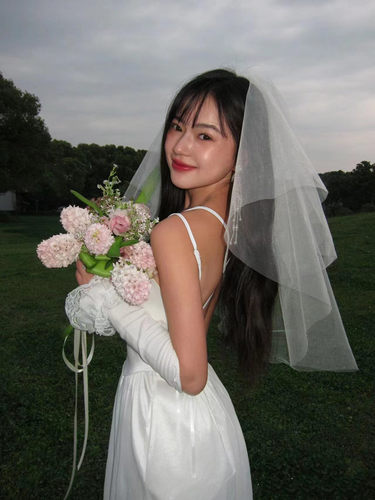 俏皮减龄短款新娘领证头纱 求婚仪式感跟拍造型简约素纱双层硬纱