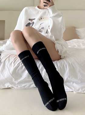 简约ins风长筒袜女秋款纯色堆堆袜字母潮jk小腿袜黑色及膝中筒袜