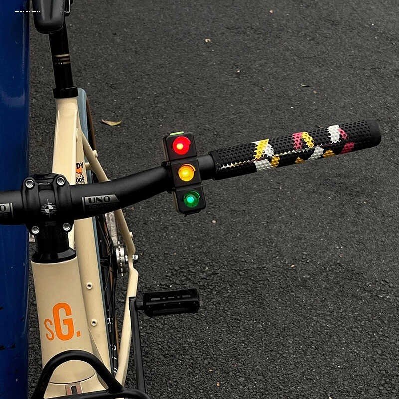 自行车智能转向灯USB充电山地车夜骑尾灯配件骑行警示灯单车装备