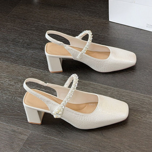 方头半包头凉鞋女2026夏季新款玛丽珍法式仙女风软皮粗跟后空单鞋