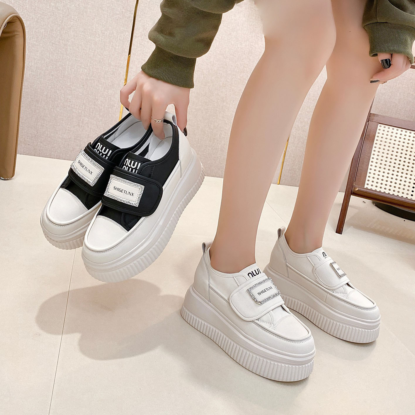 休闲松糕底圆头板鞋魔术贴小白鞋