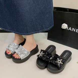 松糕厚底高跟凉拖鞋女夏外穿2026新款配裙子高级感沙滩百搭一字拖