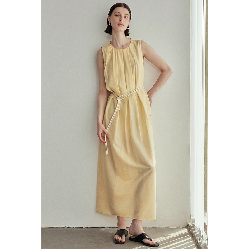 通勤H裙型纯色压褶连衣裙