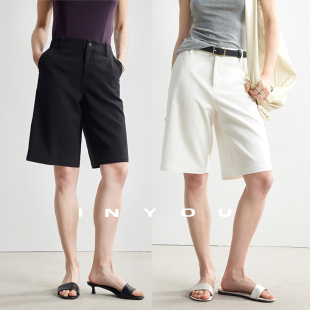 女 时髦五分显瘦高造型感休闲直筒短中裤 因由 高腰宽松休闲阔腿裤