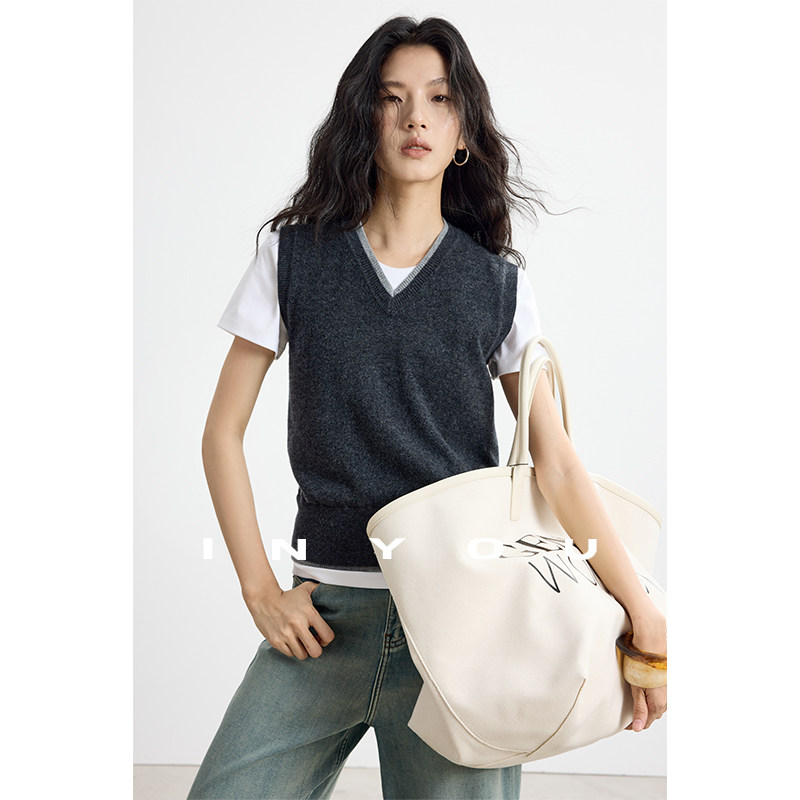 因由 叠穿神器極简老钱背心设计感时尚百搭羊毛羊绒V领修身马甲女,女装/女士精品,背心吊带,淘宝优惠券,粉丝福利购,淘宝优惠卷