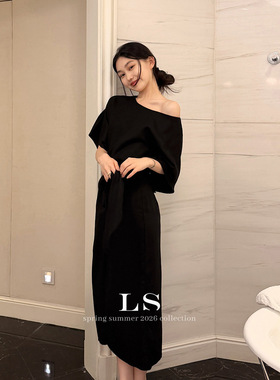 黑标极简大牌早春上新简约时尚束腰斜肩连衣裙优雅职场知性格调潮