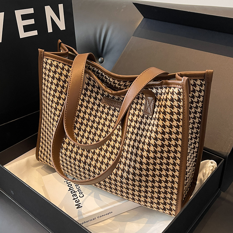 高级感大包包女2025春夏新款潮大容量帆布包单肩包百搭通勤托特包,箱包皮具/热销女包/男包,托特包,淘宝优惠券,粉丝福利购,淘宝优惠卷