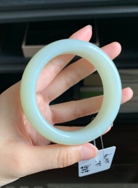 毛毛的翠//M 13631/和田玉青白玉宽版手镯//56.1/2800