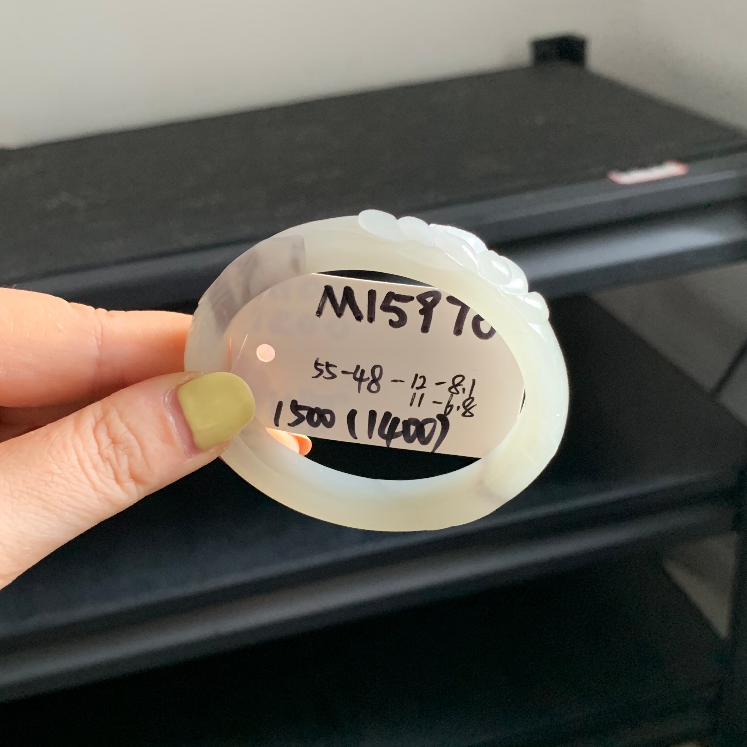 毛毛的翠//M 15970//和田玉飘水墨雕花贵妃手镯//55-48//1500