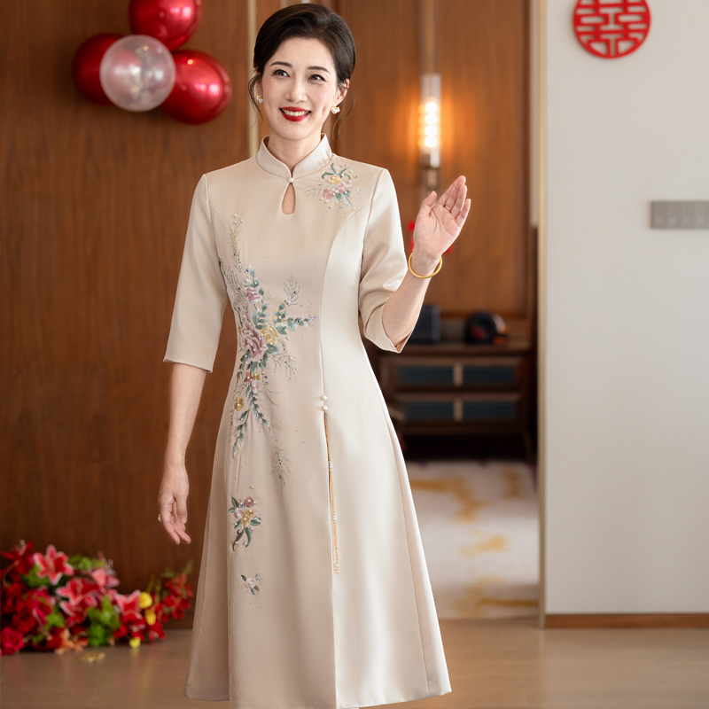 喜妈妈婚宴旗袍礼服新中式年轻款气质款喜婆婆高端日常可穿连衣裙