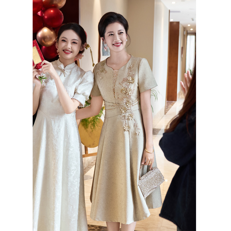 雅旭 | 妈妈婚宴礼服2025新款喜婆婆装年轻款连衣裙女平时可穿