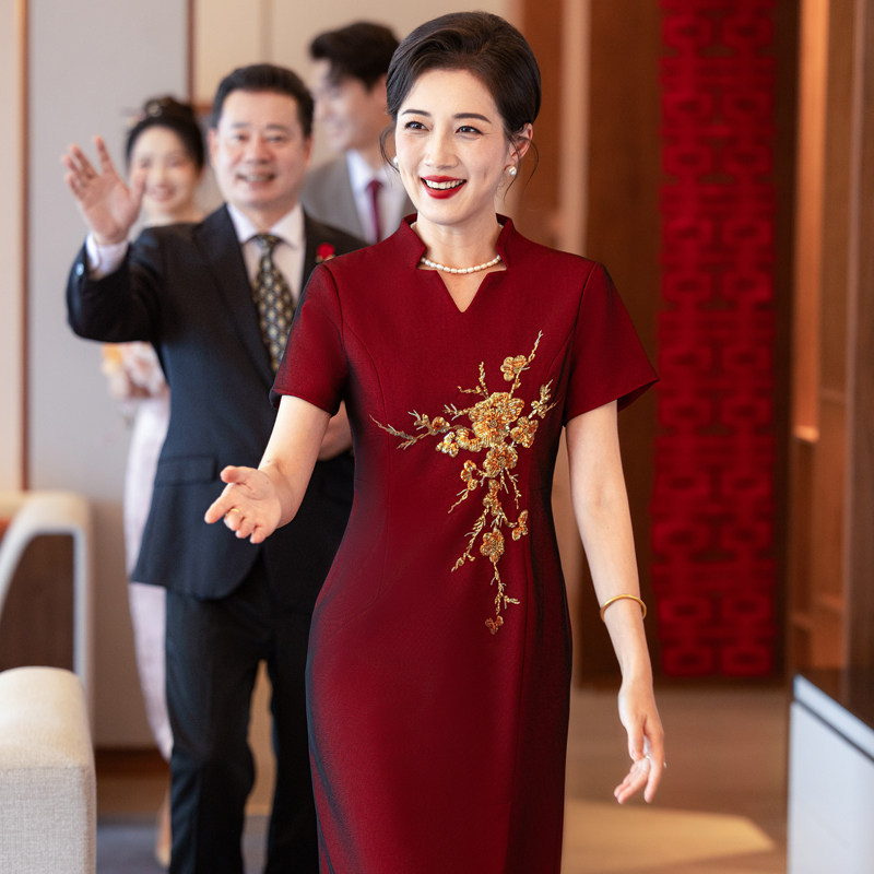妈妈婚宴礼服2025夏季婚礼喜婆婆短袖喜服小个子高端旗袍洋气结婚