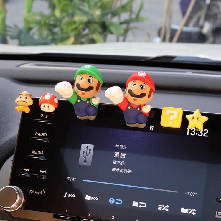 汽车摆件贴超级马里奥公仔电动车