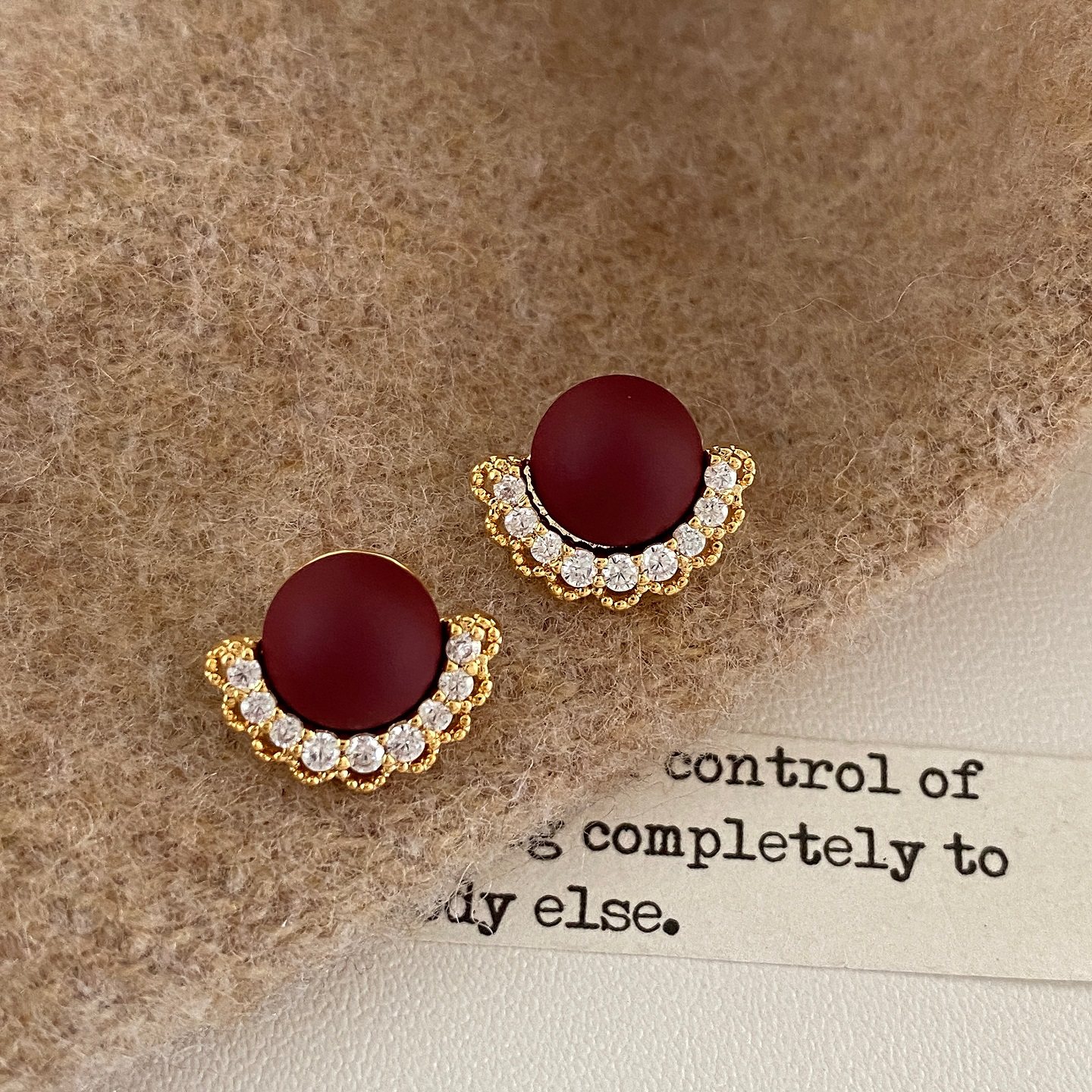 S925银针小众巨好看蕾丝花边红色耳钉法式轻奢气质高级感精致耳饰,饰品/流行首饰/时尚饰品新,耳环,淘宝优惠券,粉丝福利购,淘宝优惠卷