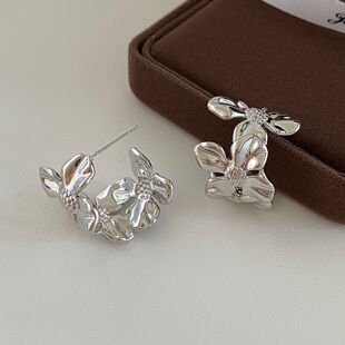 小众高级设计感金属花朵耳钉韩系ins风时髦日常通勤百搭简约耳环