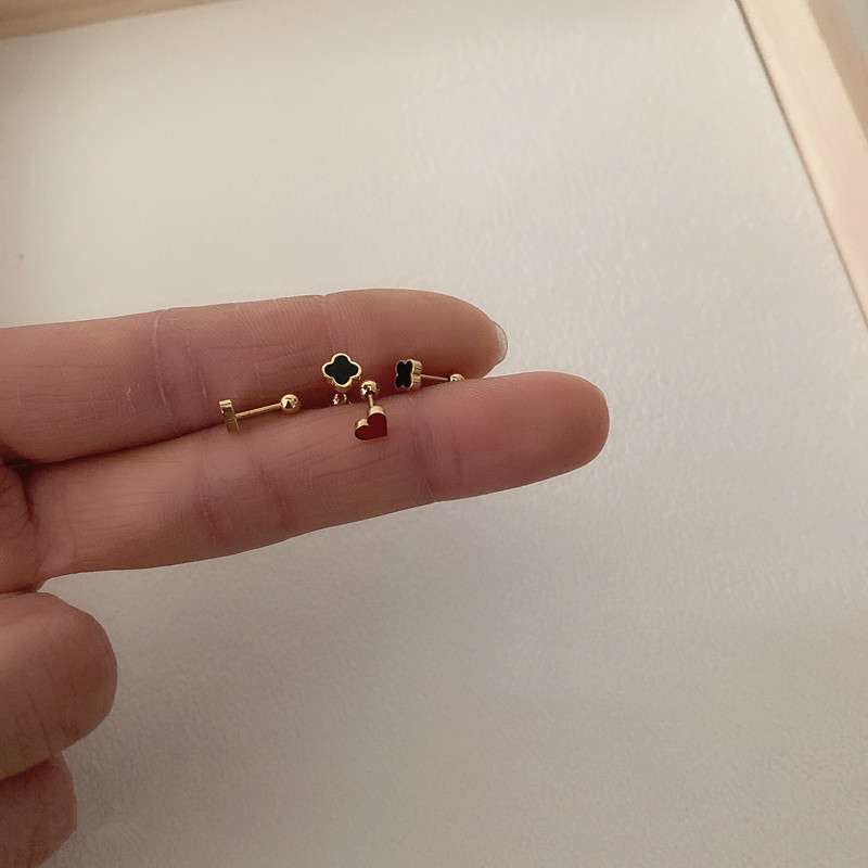 钛钢滴油红色小爱心耳垂四叶草