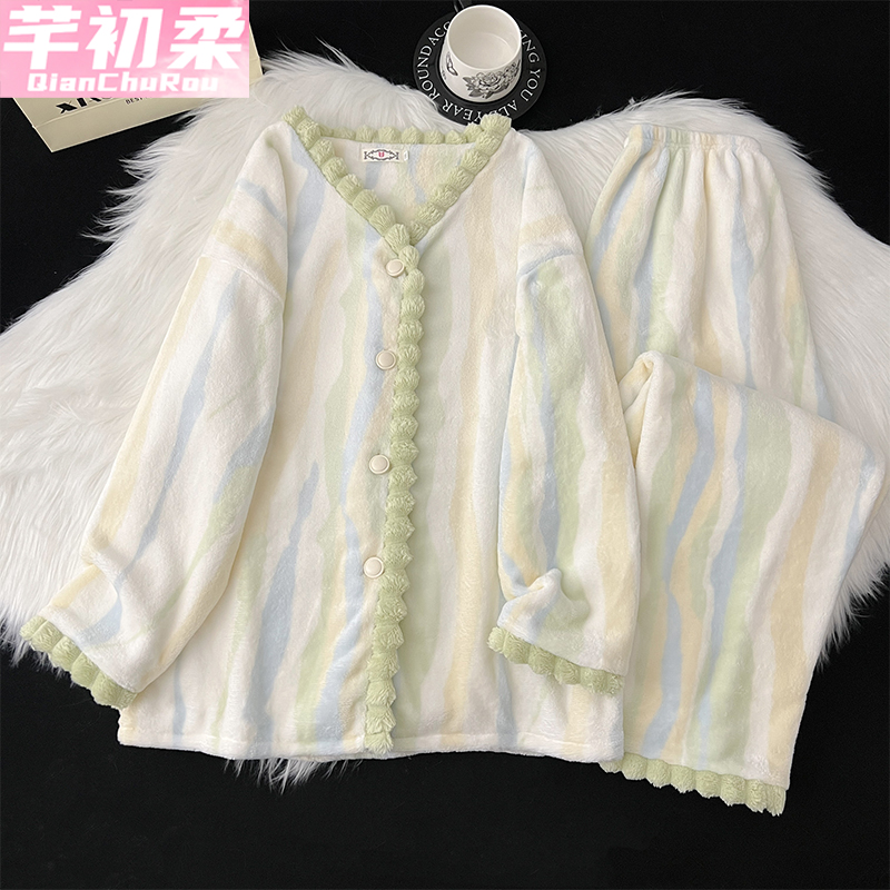 法兰绒睡衣女新款冬季珊瑚绒绿色