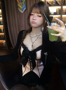 【瑞茜】 心跳分贝 早秋纯欲风掐腰显瘦吊带半裙开衫 R8320-1Y