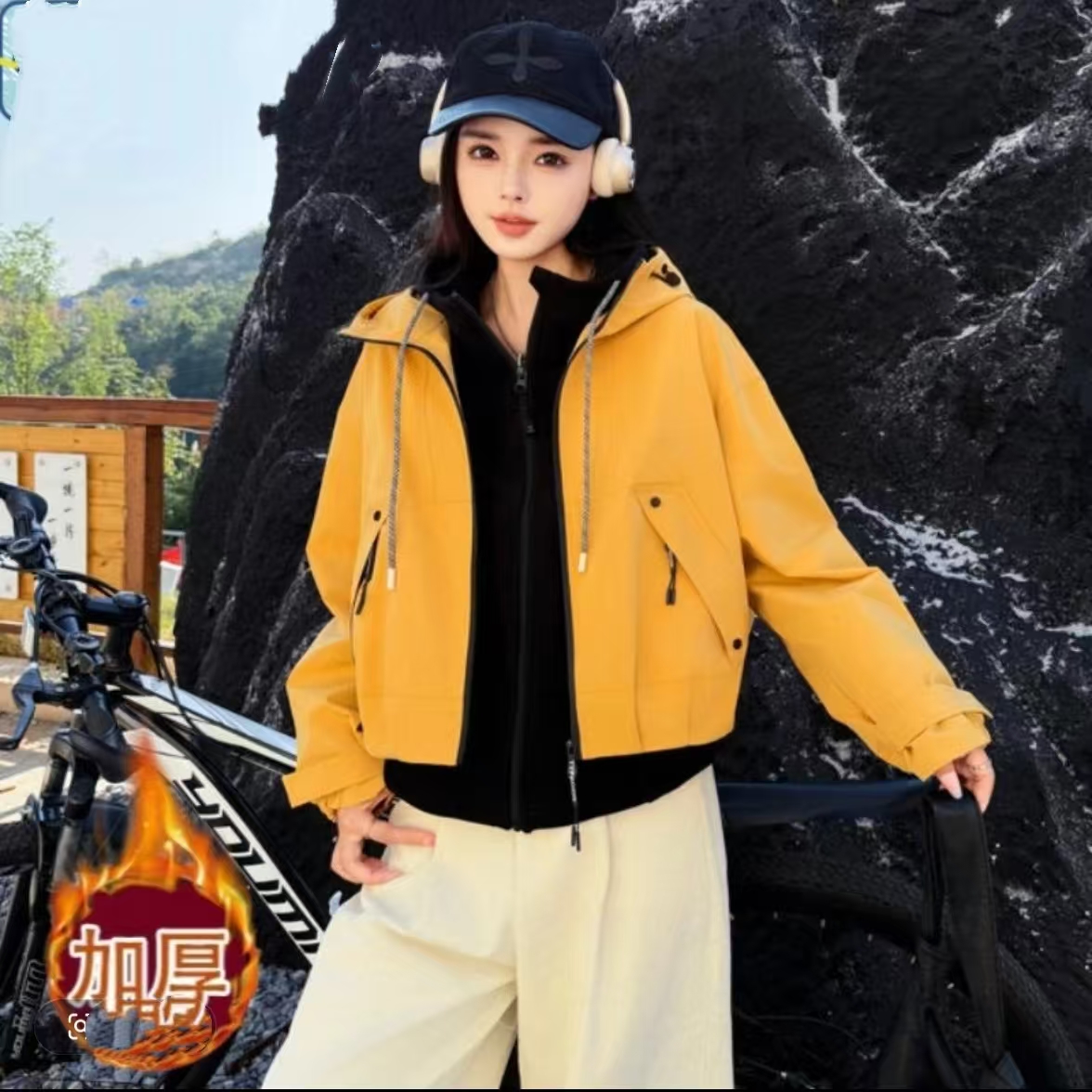 工装连帽短外套女秋冬2025新款独特立领休闲夹克上衣加厚三合一
