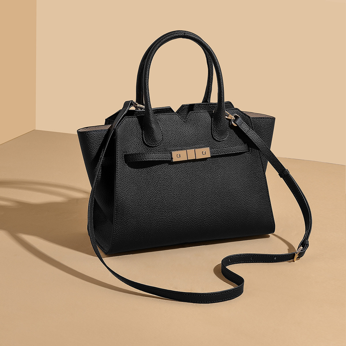 稻草人包包女士26百搭真皮斜挎包中年气质妈妈包黑色软牛皮手提包