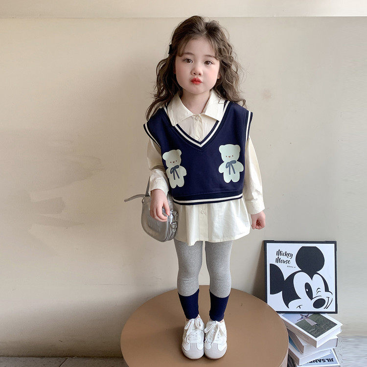女童套装春秋2026新款儿童卡通春装女宝宝时髦春季马甲休闲三件套