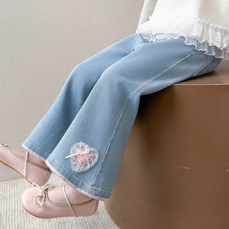 女童裤子春秋季2026新款儿童韩版洋气休闲牛仔裤女宝宝春装喇叭裤