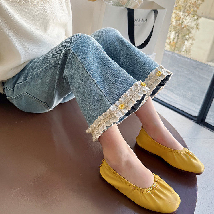 女童牛仔裤春秋款2026新款儿童春季女宝宝喇叭裤花边春装微喇裤子