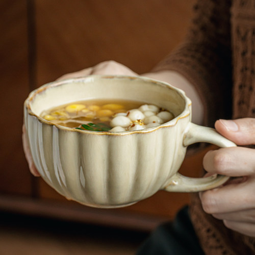 巷子尾复古花瓣浮雕窑变釉马克杯