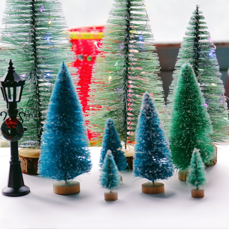 新款剑麻丝小圣诞树桌面摆件圣诞节装饰品沾白迷你圣诞树橱窗装饰