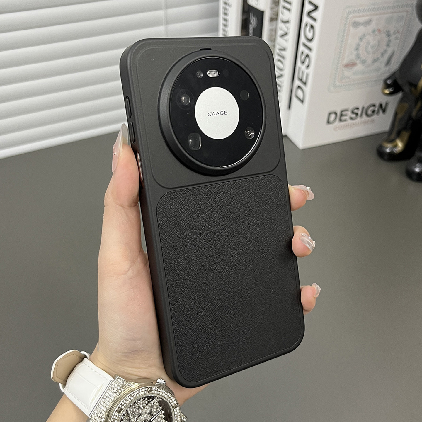 适用华为mate80pro/70磁吸手机壳图片
