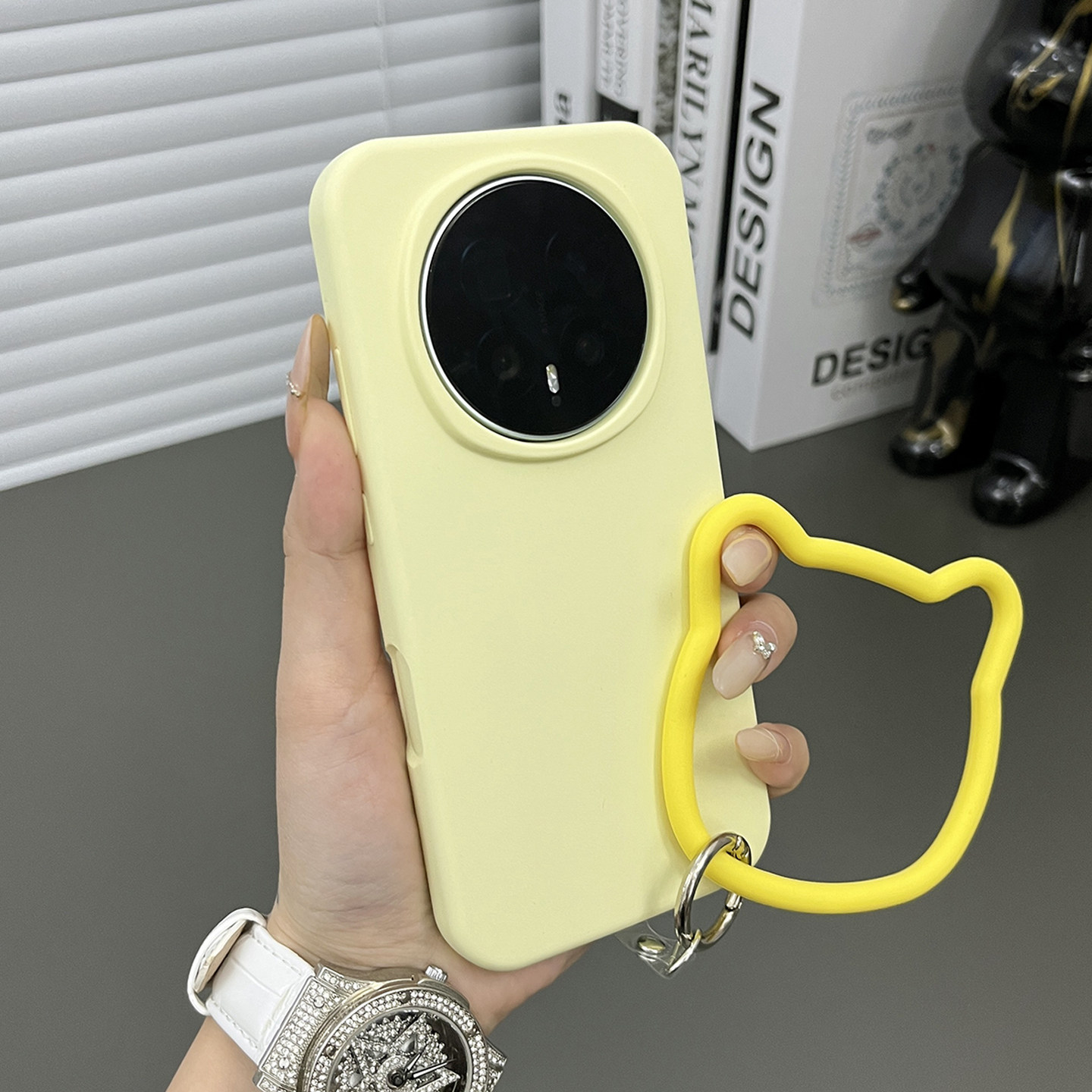 三只鱼【简约液态硅胶奶黄色手提环】适用于荣耀magic8/7/6pro/x70/60手机壳新款潮牌防摔个性全包保护套男女,3C数码配件,手机保护套/壳,淘宝优惠券,粉丝福利购,淘宝优惠卷